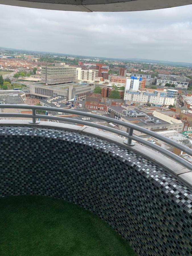 Luxury Panoramic Balcony Swindon Central Екстериор снимка