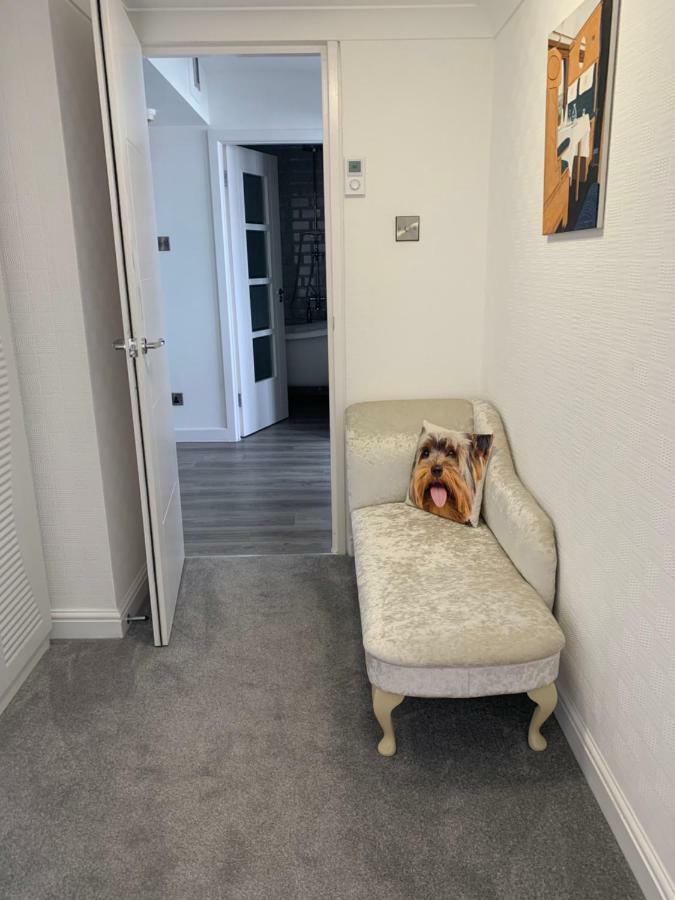 Luxury Panoramic Balcony Swindon Central Екстериор снимка